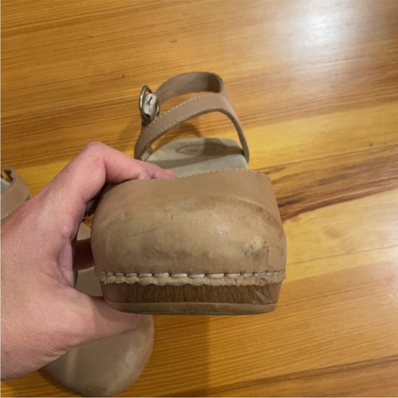 Dansko Sam clogs in neutral tan - Picture 3 of 5